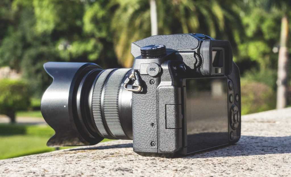 Обзор и технические характеристики Nikon Z 6 Kit. 10 отзывов и рейтинг реальных пользователей о Nikon Z 6 Kit. Достоинства, недостатки, комментарии.