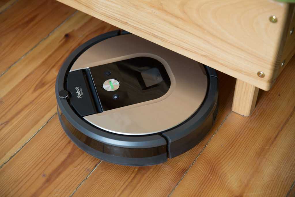 Обзор и технические характеристики iRobot Roomba 980. 10 отзывов и рейтинг реальных пользователей о iRobot Roomba 980. Достоинства, недостатки, комментарии.